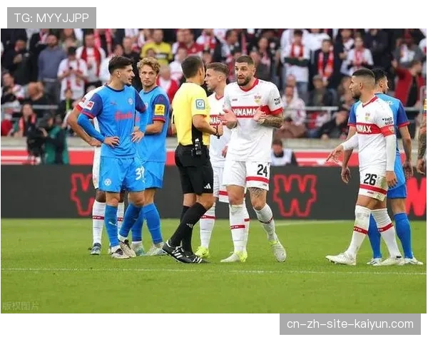 德甲第十一轮冷门迭爆 传统强队客场遭遇挑战